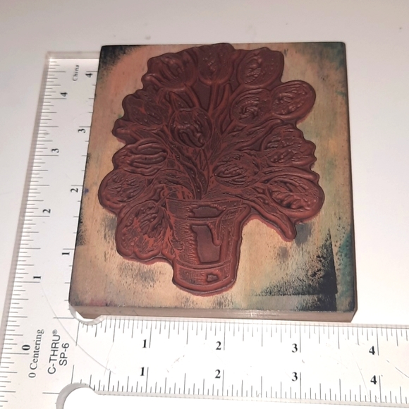 Tulip bucket rubber stamp - Picture 2 of 5